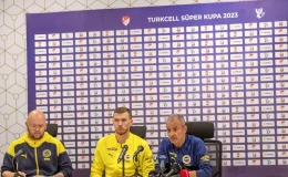 Fenerbahçe Teknik Direktörü İsmail Kartal: Galatasaray Maçını Kazanarak Camiamızı Mutlu Etmek İstiyoruz