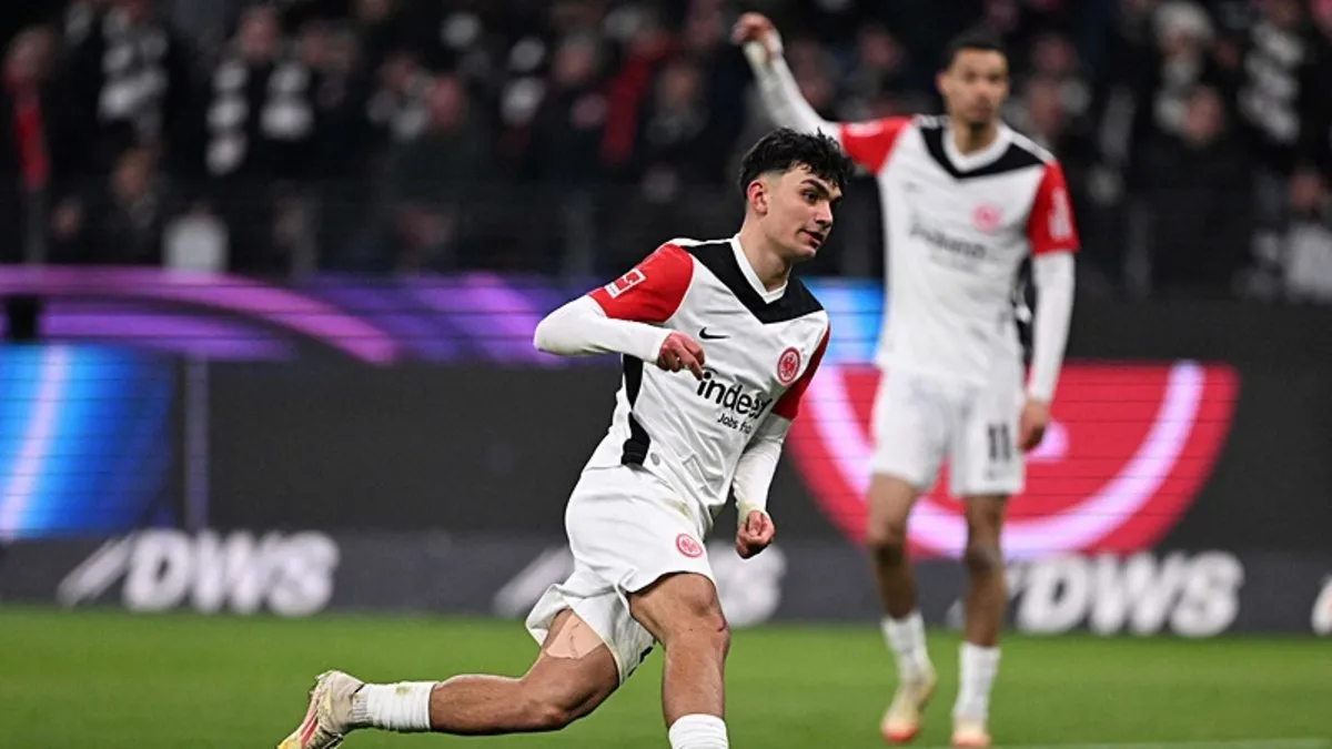 Can Uzun attı, Eintracht Frankfurt kazandı!