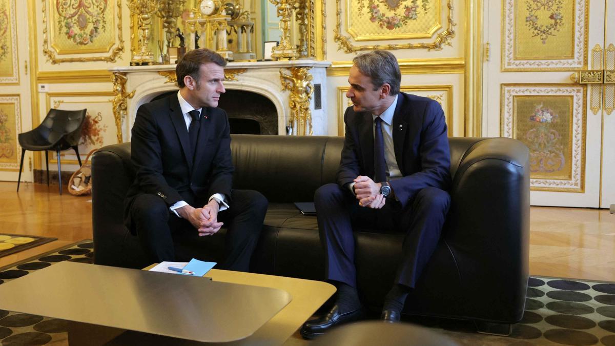 Miçotakis ‘Meteor’ engeli peşinde: Paris’te Macron ile görüşmesinde umduğunu bulamadı…